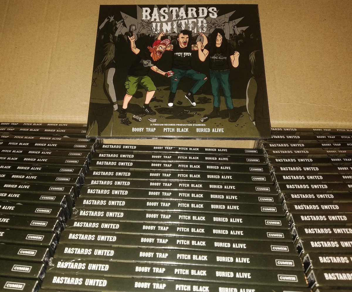 pitchblackpt's tweet photo. "Bastards United" 3-way Thrash/Crossover split digipak CD 🍻

🇵🇹 Booby Trap + Pitch Black + Buried Alive 
https://t.co/kpLMZ2zqU9
https://t.co/w3CJhuOLAe

#PitchBlack #PitchBlackThrash #SplitCD #BoobyTrap #BuriedAlive #Crossover #merchandise #Metal  #promotion #CD #underground https://t.co/dTCtAkc3ro