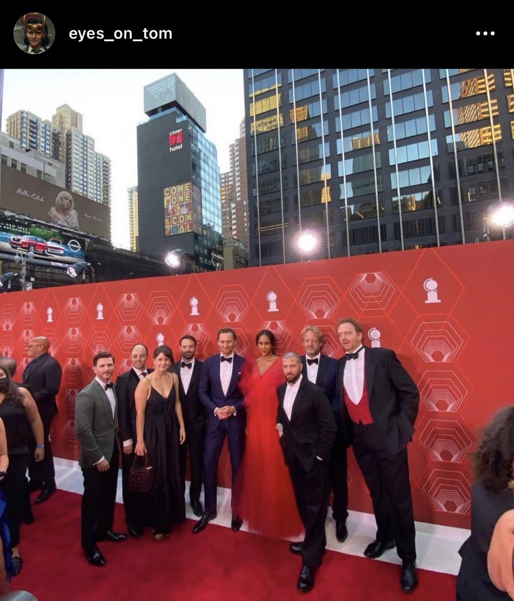 hazyheadbigcity's tweet photo. HQ OF TOM HIDDLESTON AND ZAWE ASHTON AT THE TONY AWARDS 😭😭😭✨🥰 https://t.co/tXMEqDtGcr