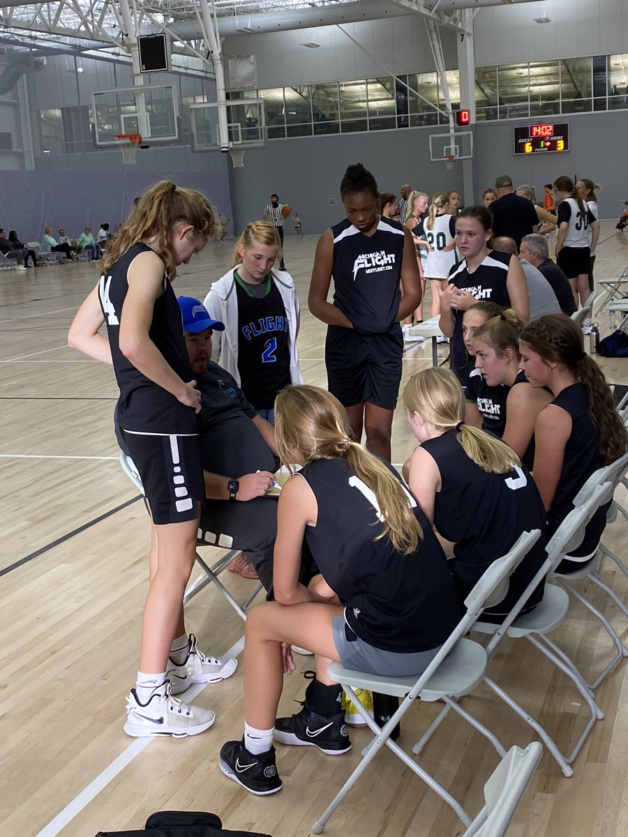 flight2025girls's tweet photo. MSF Flight 2025 with 2 wins today! Getting better each week. @FlightMsf @FacilitySports @ryanzyla1 https://t.co/u3hO0fb5dG