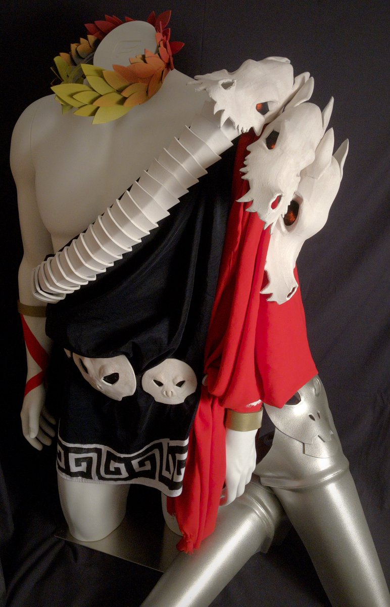 TheTalentedFool's tweet photo. #Zagreus is DONE! Shipping to the lucky customer soon. Look at those EYES...closer...closer…to your DOOM! #cosplay #HadesGame 

See the whole build album at https://t.co/oykMvDFUM7 https://t.co/8CJLU0iitc
