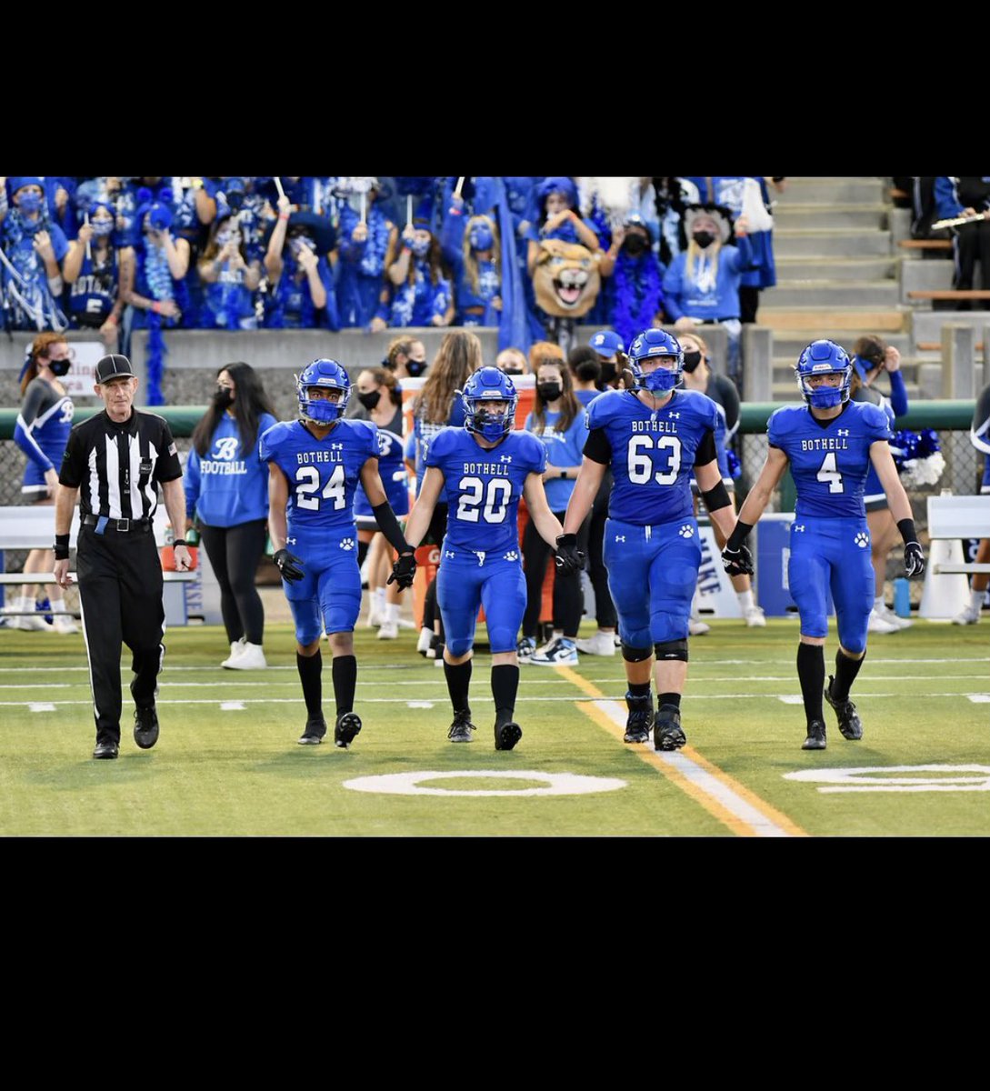 johnpheffernan's tweet photo. Great HS Football game - in the Greatest setting in the state!!  Glad #4 made it back to help his brothers battle!!  LET’S GO BOTHELL!!💪🏻🏈💙🖤#bluetrain #bothellfootball #highschoolfootball @MarcusHefferna2 @LukeOlsen2022 @LukaVincic2022 @kyree_percival https://t.co/oY4ij5LkH4
