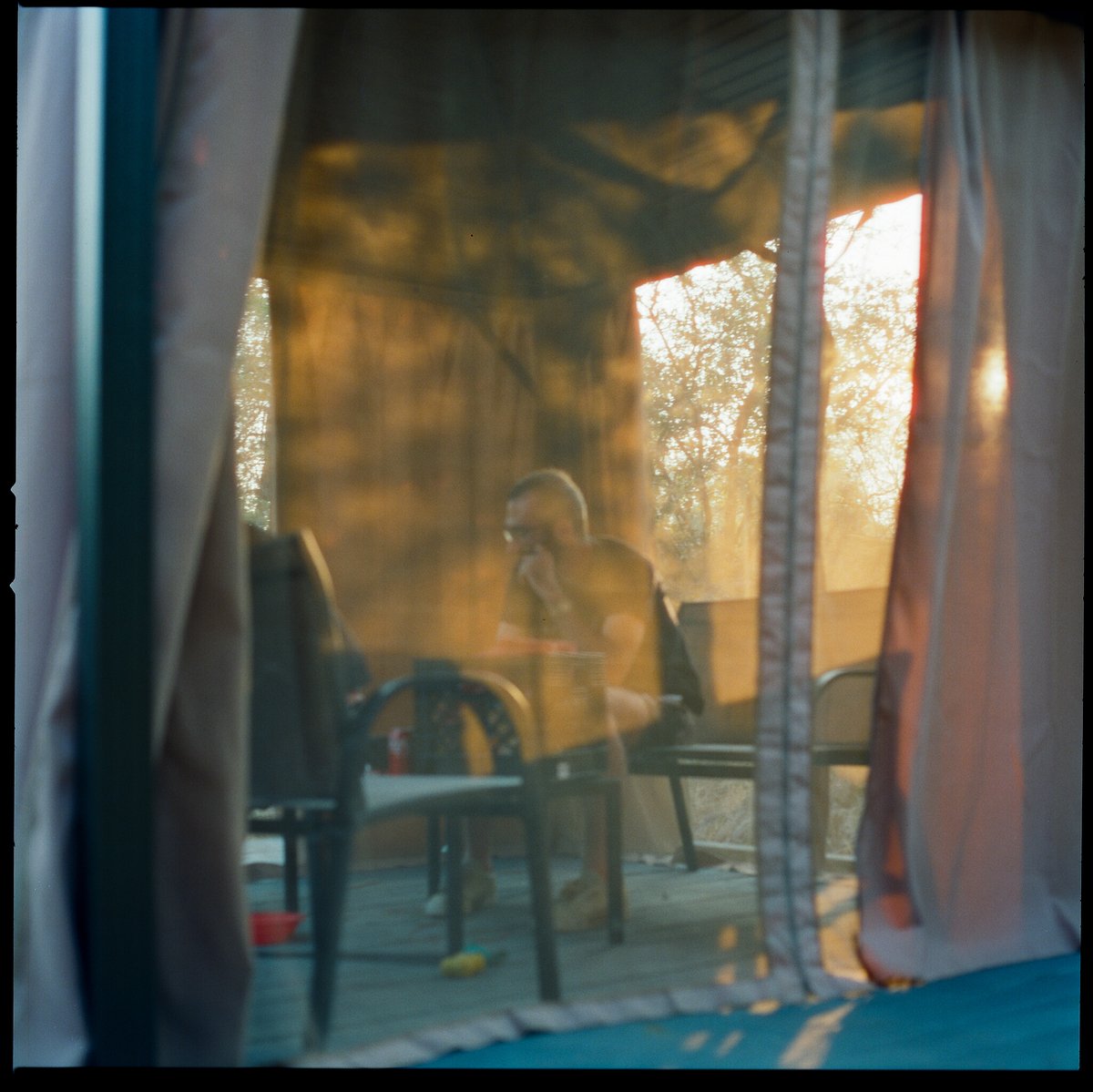 yerolkim's tweet photo. [CineStill Tungsten 800]

#NFT #NFTs #NFTCommunity #nftcollector #NFTcollections #nftart #NFTdrop #NFTartist #Crypto #cryptocurrecy #Cryptoart #cryptoartist #hasselblad #mediumformat #photography #Photos #PhotoOfTheDay #photographer #photographers #ETH #Ethereum #openseanfts https://t.co/6LV4vIvJzH