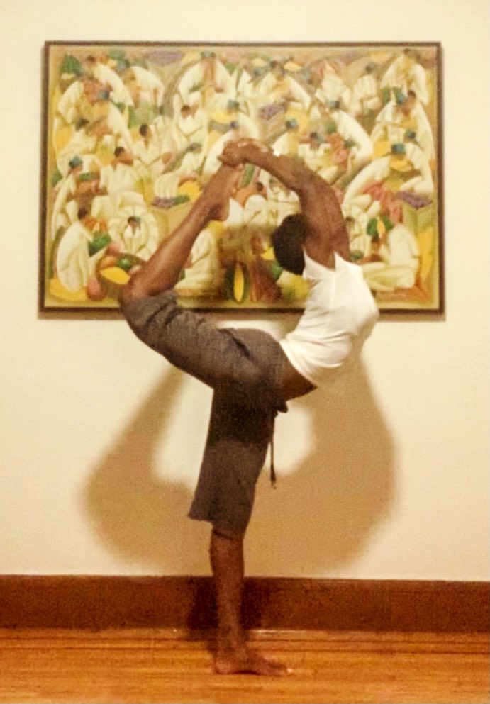 IngyAustin's tweet photo. “The journey between who you once were and who you are becoming is where the dance of life really takes place.” -Barbara DeIngelis 
.
.
.
.
.
.
#kingdancerpose #journey #life #backbend #balance #flipyourgrip #yoga #yogi https://t.co/7iMRYJwpLB