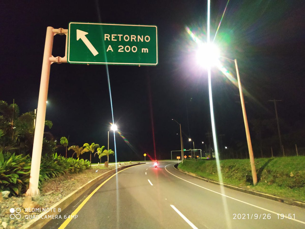 CoviandinaSAS's tweet photo. (8:02 pm.)  CCO reporta: Paso bidireccional desde el túnel Limoncitos hasta el túnel Mesa Grande calzada Bogotá-Villavicencio. Paso bidireccional túnel Renacer. Tiempo seco. Puntos críticos en constante observación. Conduzca con precaución.  @Coviandes @numeral767 @ANI_Colombia https://t.co/sP2lkm6gK1