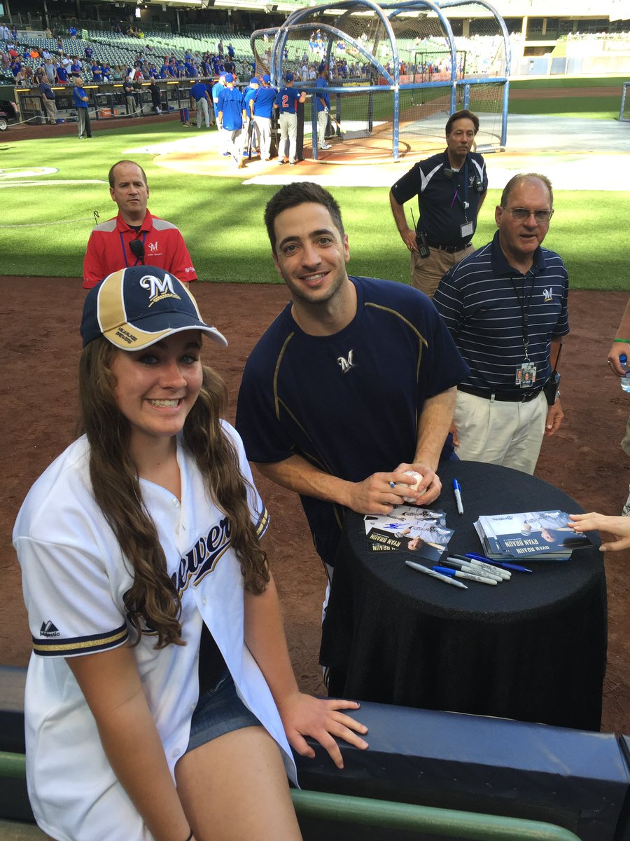 allycaird8's tweet photo. Forever my favorite player!  Thank you for the past 14 years 💙💛 @Brewers https://t.co/WjnPwd1j2d