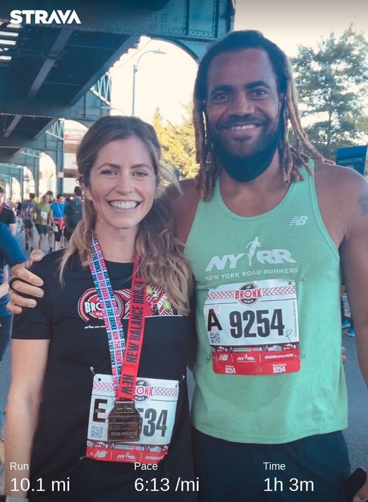 RobertoMandje's tweet photo. Great 🏃🏽♂️ today @ the #NBBronx10M for ma first race since January(?) of 2020. Pleased with the workout stimuli, despite lacking fitness. Negative split the 10miler (32:20/30:54) + saw loads of old and new friends along the way. 🙌🏽#RacingIsBack #MarathonTraining https://t.co/F4ekLotdtF