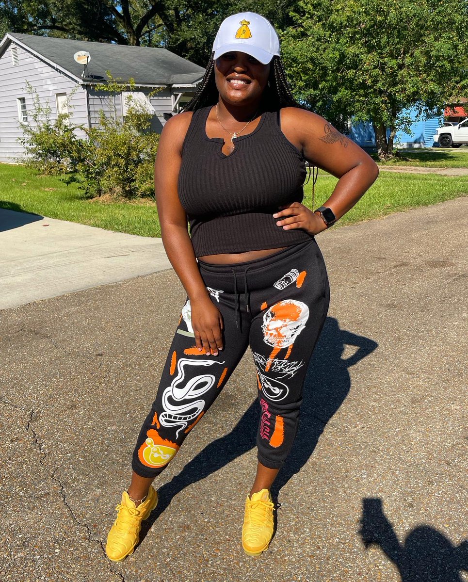 ykdesss's tweet photo. they say keep your enemies close but I can’t hang with opps ! 🔥
#LLMAYA💕🕊
#LLMISSBOOT❤️🕊 https://t.co/L2PvdyA5If