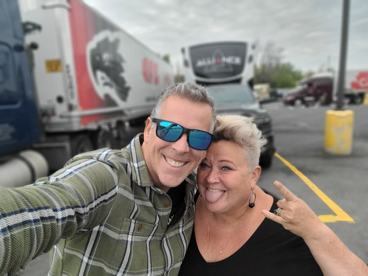 dondarlingSJ's tweet photo. Officially, we're now legitimate full-timers since we get to use truck stops. Everywhere we stop, people want to know who built our rig. Proudly we say Alliance RV. Every day is an adventure, which is precisely why we choose to hit the road. #livelifenow #rvlife #livingtiny https://t.co/fsdlwuE4Ow