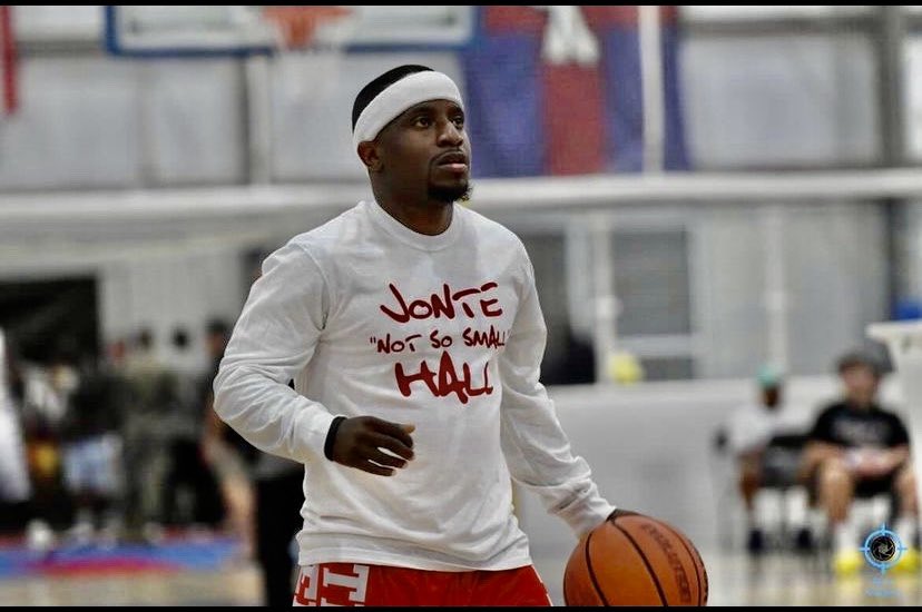 iamjontehall's tweet photo. “Believe in yourself and you will be unstoppable.” #iamnotsosmall #jontehall #nevergiveup #striveforgreatness #standtall #keepgoing #neverquit #motivationalspeaker #entrepreneurmindset #whyquitnow #inspiration #motivation #basketball https://t.co/HNakvEawcS