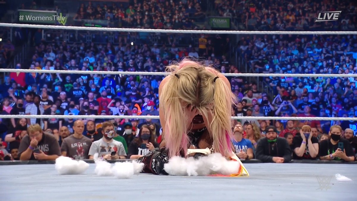 WWE's tweet photo. 💔💔💔

#ExtremeRules ＠AlexaBliss_WWE https://t.co/fXLgCrWEmV