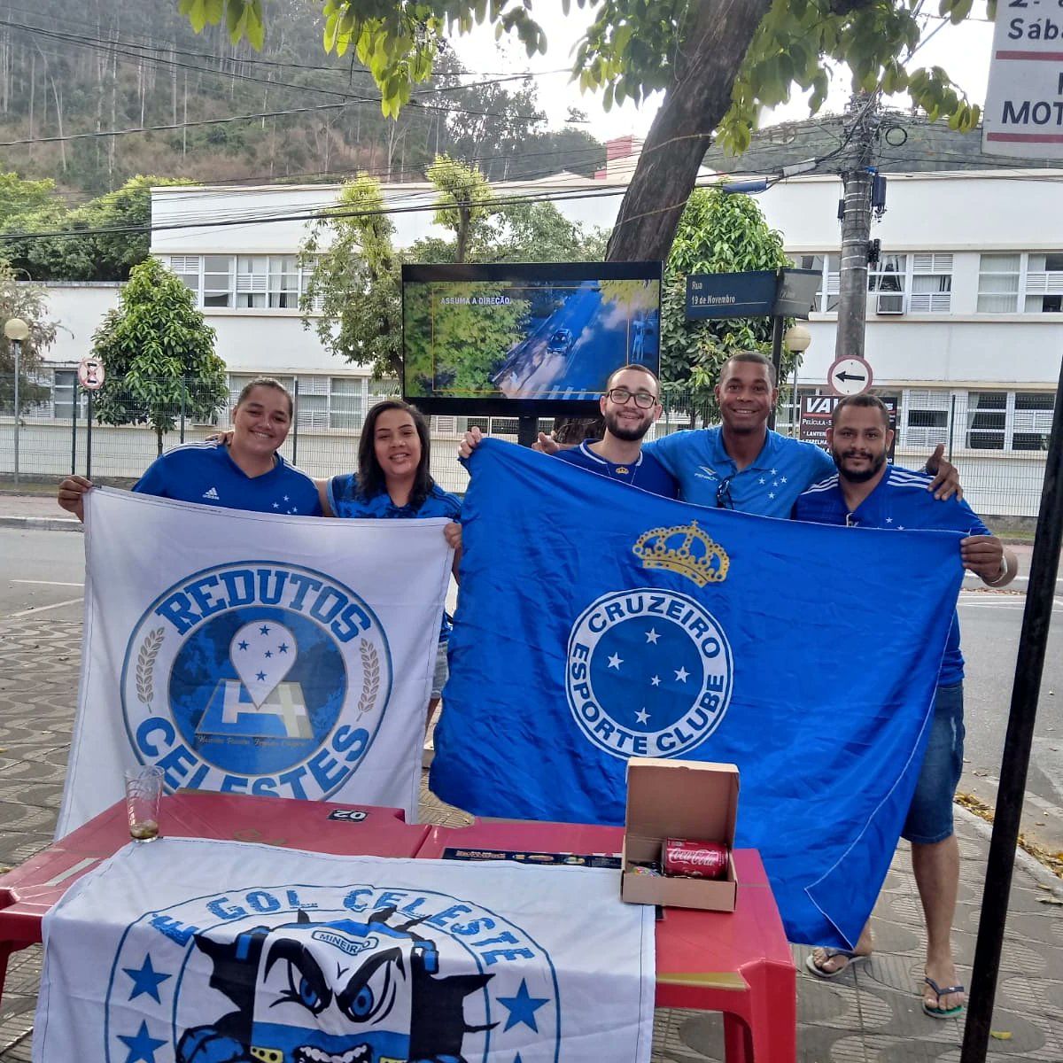 redutoegc's tweet photo. A vitória não veio, mas nós estivemos juntos no Reduto É GOL CELESTE Timóteo torcendo pelo Cruzeiro.
#PorAmorAoCruzeiro #RedutoEGC #RedutosCelestes #Cruzeiro #Timóteo #ForaSSR https://t.co/0y9TeuJGRL