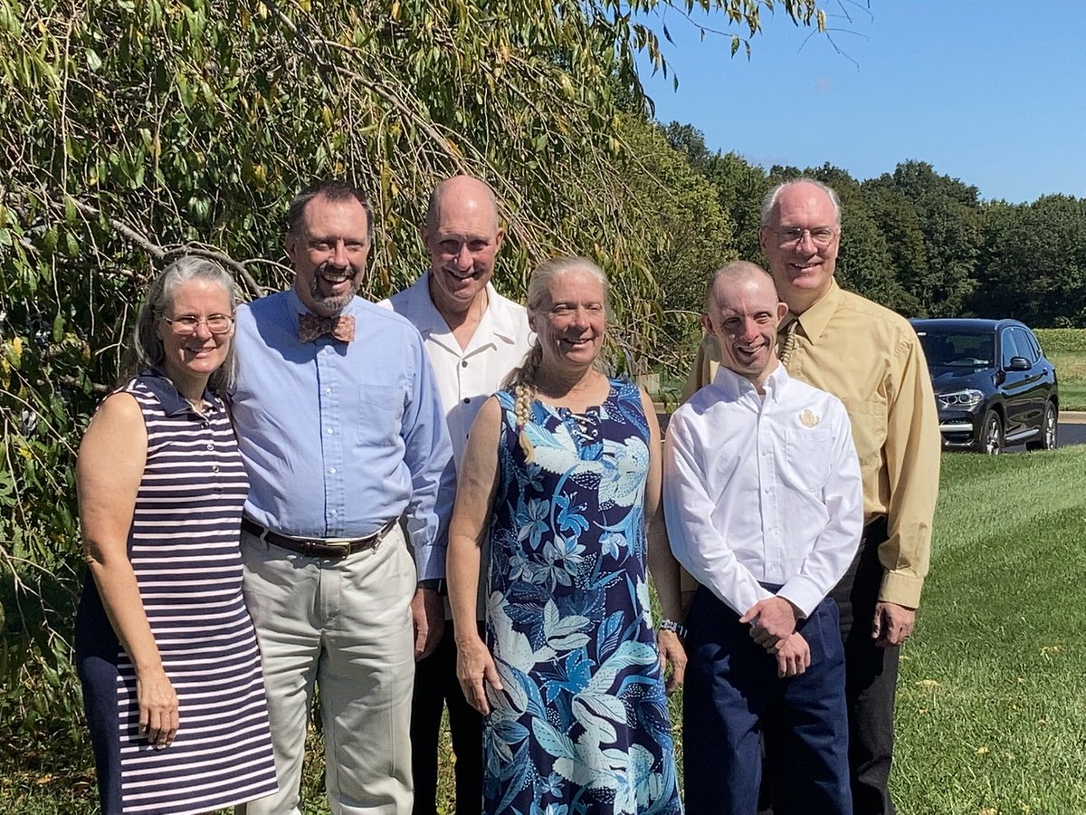 FSchodowski's tweet photo. Loved being with my siblings to celebrate our Brother Joe for his 40th year Jubilee in the @OSFSdeSales #OSFS #BroJoe https://t.co/mEHSUjoHeE