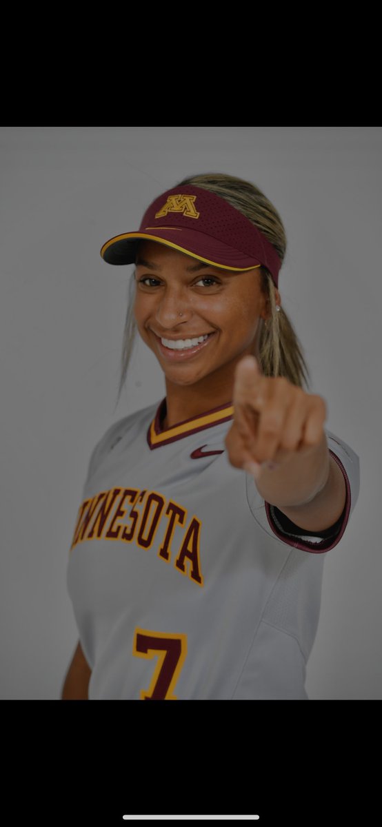 breez_y22's tweet photo. Change of scenery, same mission.  LETS ROW THE BOAT〽️❤️‍🔥! So exited to be a Gopher with the best, had the best time this weekend with my future family. Couldn’t be more thankful! #committed #AGTG @RitterPiper @_HashtagWynning @KatieRich26 @GAImpact00Lewis @GopherSoftball https://t.co/KPQlVj6o0E