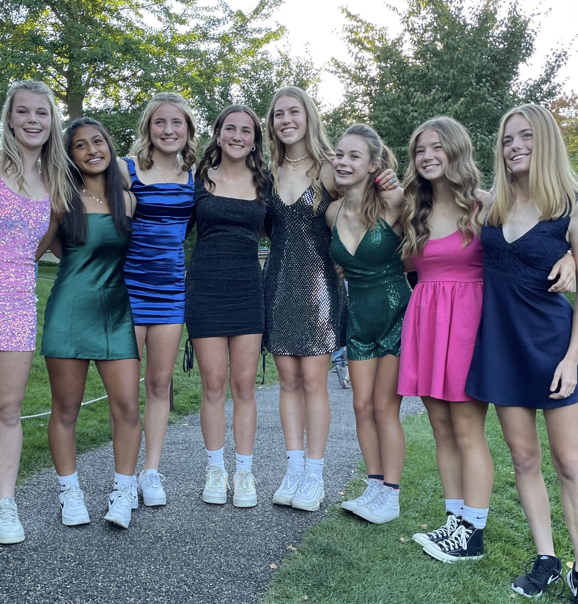 EdinaJv's tweet photo. Sometimes we change out of the kits and boots. #EHSHomecoming2021 https://t.co/tYEw1xNAgM