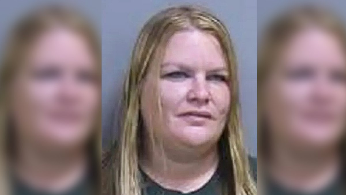 FoxNews's tweet photo. Maine woman allegedly calls in bomb threats to get boyfriend out of work
https://t.co/DbN4HeLxqx https://t.co/vHr7rrldEF