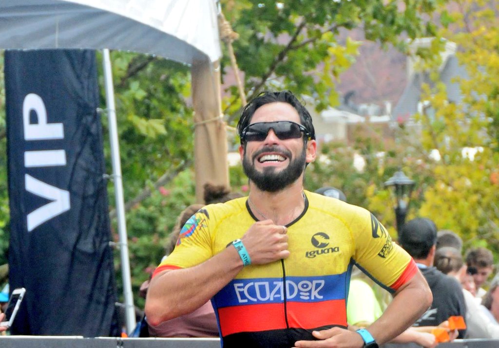 JuanJose_J4's tweet image. Aunque puedan aparecer mil complicaciones en el camino, hay que terminar fuerte y agradecidos...
Mundialista y orgulloso...
Muchas más metas y caminos por recorrer vamos por mas 💪🏻
#VamosEcuador
#SomosPython
@IRONMANtri
#ironman703worldchampionship
#IM703StGeorge