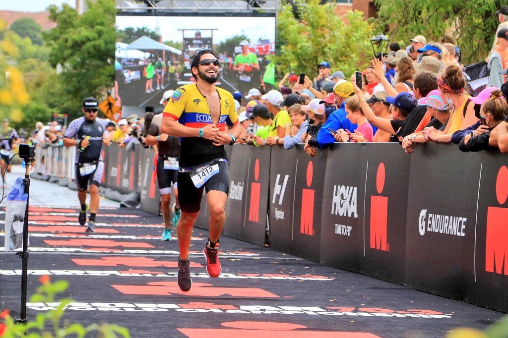 JuanJose_J4's tweet image. Aunque puedan aparecer mil complicaciones en el camino, hay que terminar fuerte y agradecidos...
Mundialista y orgulloso...
Muchas más metas y caminos por recorrer vamos por mas 💪🏻
#VamosEcuador
#SomosPython
@IRONMANtri
#ironman703worldchampionship
#IM703StGeorge