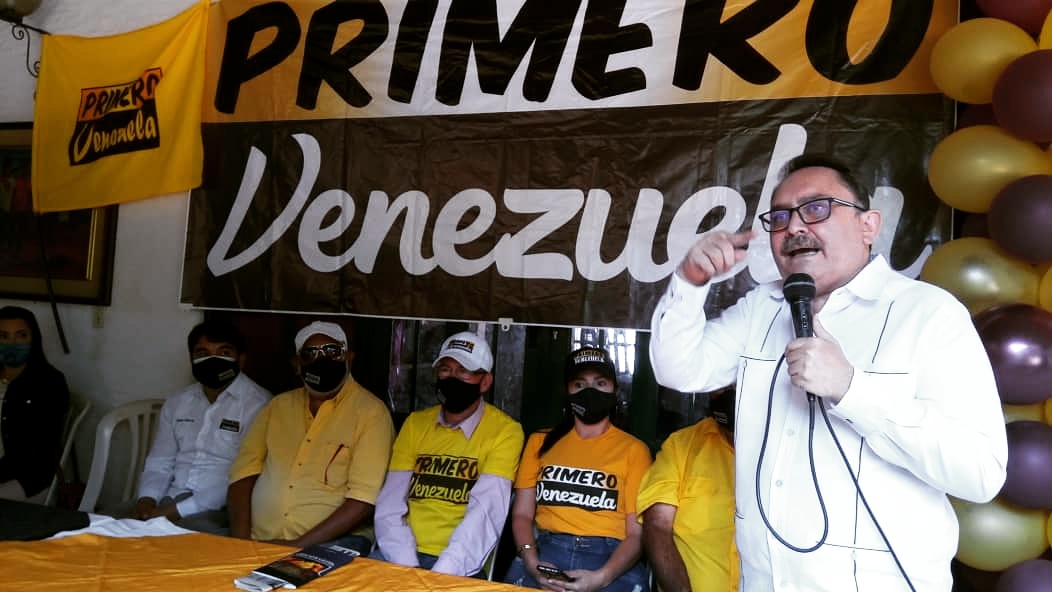 lloaizar's tweet photo. En la organización ciudadana y en la proyección de los liderazgos locales está la clave del éxito electoral del #21N.
De manera que con madurez y desprendimiento de intereses particulares se debe impulsar los liderazgos más aptos, aquellos que cuentan con el respaldo cuidadano. https://t.co/NXGmk5NzIp