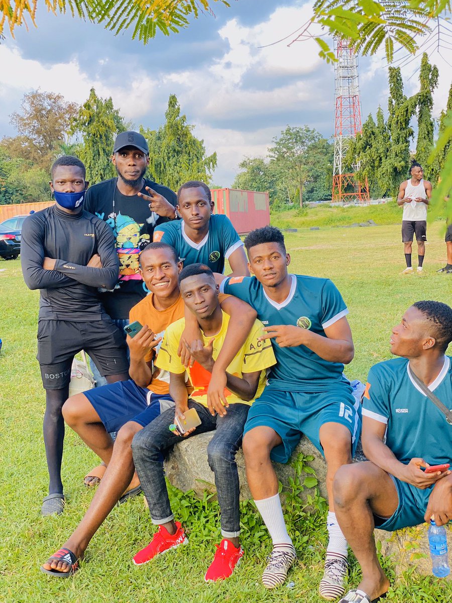 iAm_Shaywho's tweet photo. We fought until the very end.
Massive 3 points.
We go again on Thursday.
@premierfutball @A_kawu39 @roIlssreus @5stars_football 

@Abdul_Tafoki https://t.co/qEj5dKPdLW