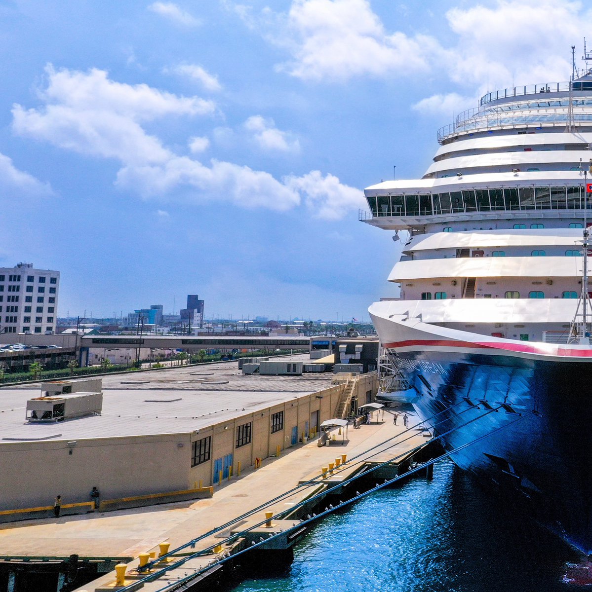 TheDarioFailla's tweet photo. Out with my drone again. Watching the @CarnivalCruise Dream ๐ข #funisback #cruise #cruiseship #carnivalcruise #funship #thefunship #fun #cruising #cruise #ship #cruiseship #idroneit4u #drone #dronephotography #dji #choosefun #mavic2pro https://t.co/uAmcHKVPXm
