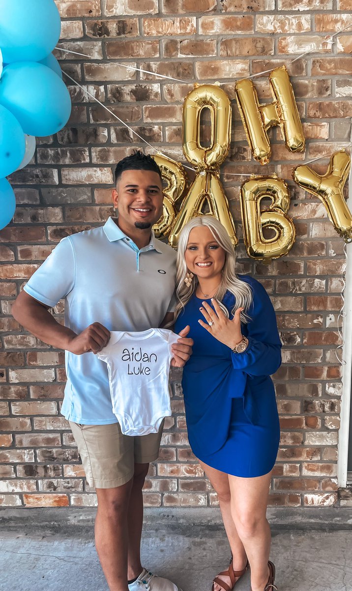 AlainaBergeron's tweet photo. A baby BOY and a ROCK!!! 🤍 #engaged #littleboy https://t.co/Faqqf91R3q