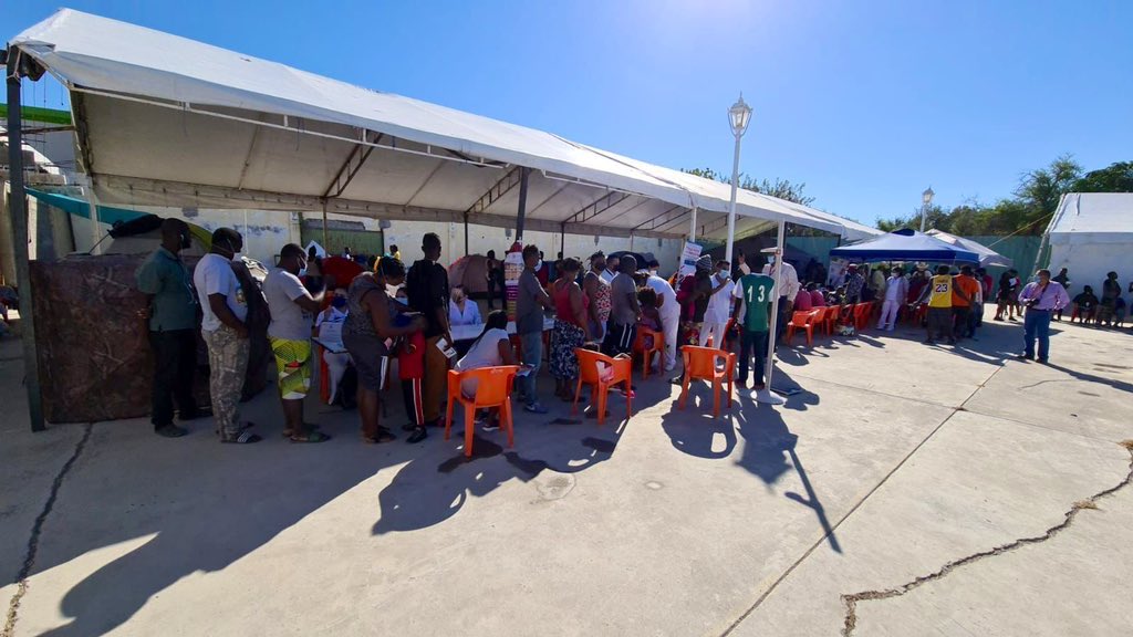 WCK restaurant partner Kokos helped distribute meals this weekend in both Ciudad Acuña—across the border from Del Rio, Texas—and Piedras Negras, where Haitians &amp; others have been returned over the years. 5,000 hot meals went to 17 different shelters across the two cities.