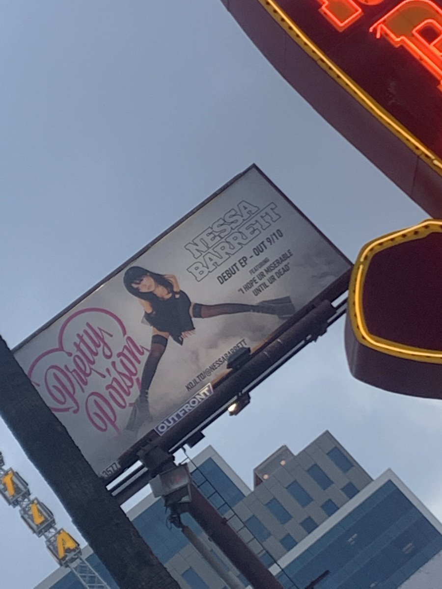 selena04877181's tweet photo. @nessabarrett I saw yours and jxdn s billboards https://t.co/i1DOi77xGw