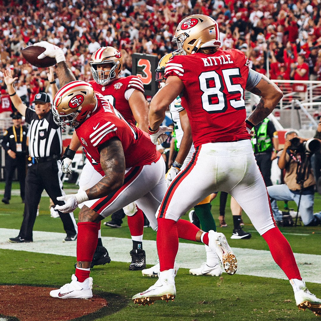 49ers's tweet photo. Big steppers 👟

#GBvsSF x #94Niners https://t.co/CIHTgOYOZv
