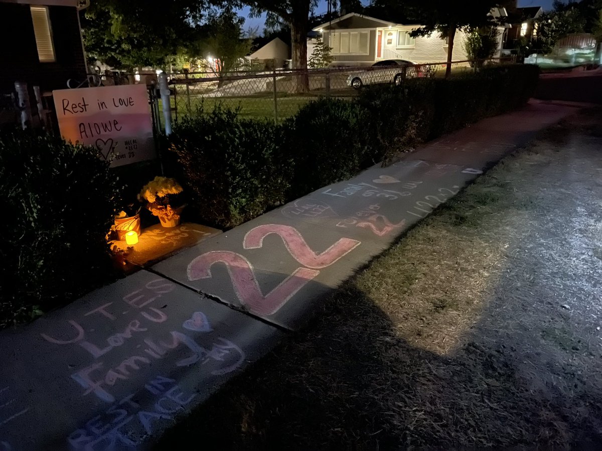 MorganWolfeNews's tweet photo. Memorials are growing across Salt Lake City for #AaronLowe 

He was shot and killed overnight. Hours after the @Utah_Football game. 

#LLAL #LLYJ https://t.co/x2dalEhRl3