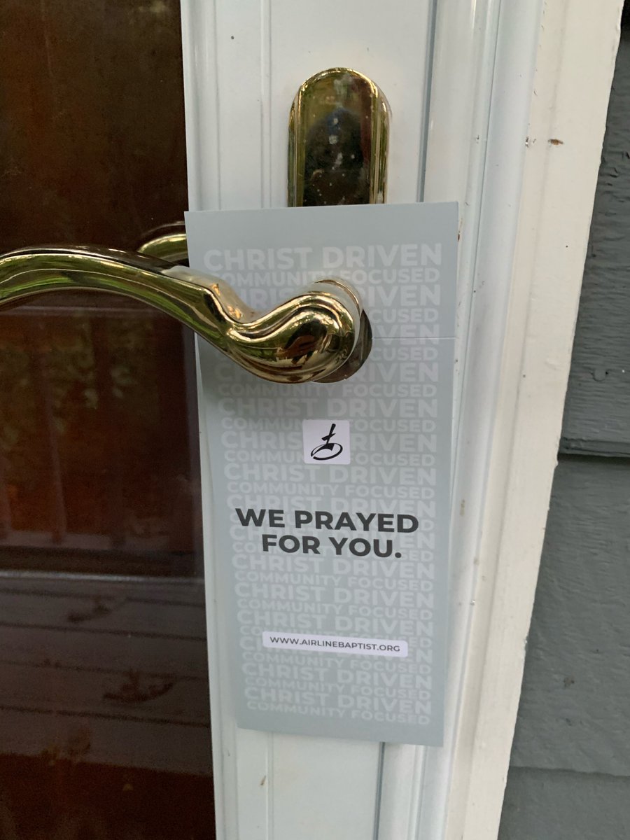 WLC_MGOLF's tweet photo. I went out to pick up the pizza and come home to find this on the door... #Rowdy #UhOh #GoodFences https://t.co/r5xu8Pwb1b