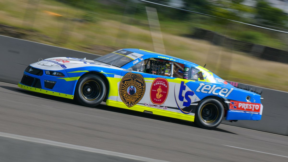RPLRacing's tweet photo. #NotaRPL 📰 Apremio mecánico deja sin posibilidades a @andres_perezdl en Monterrey... @NASCARPEAKMX @hospeedracing
https://t.co/2GUsWvyIdi https://t.co/Y0G99Q2LmN