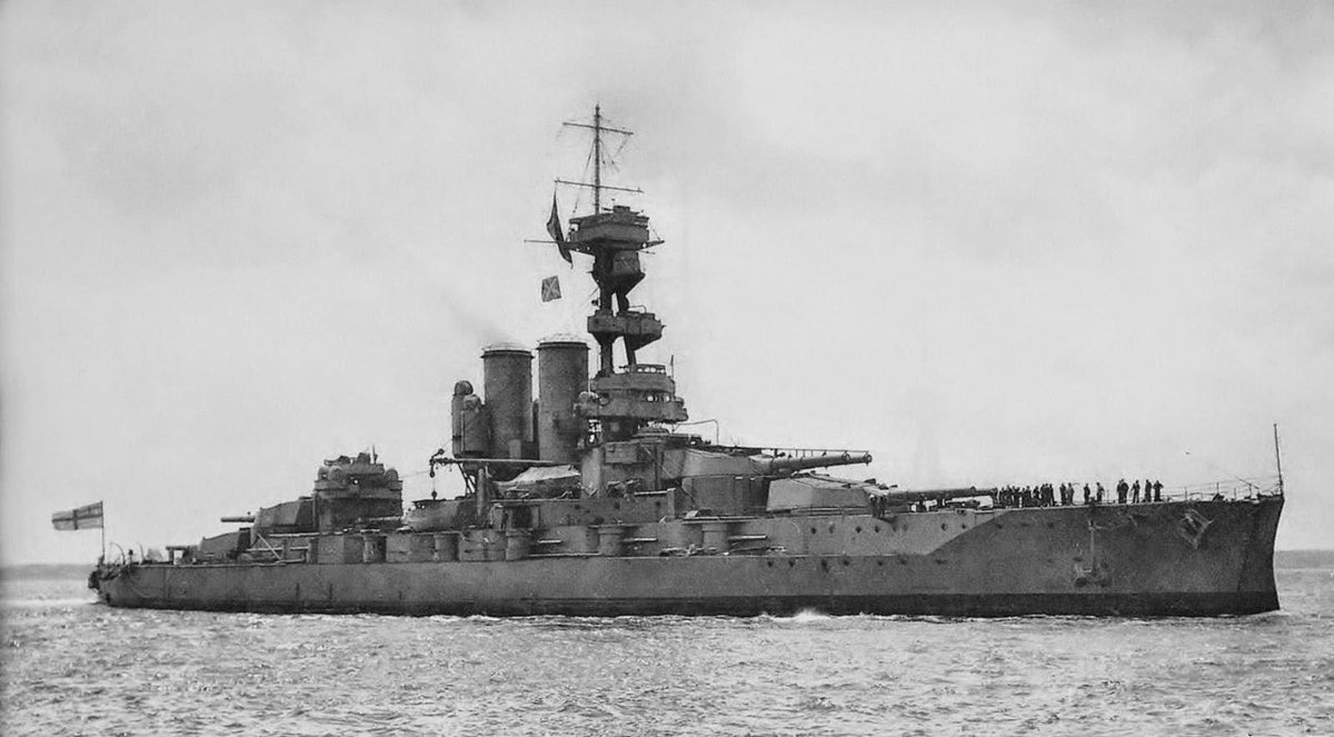 Rich_Ships's tweet photo. 🇬🇧 HMS ERIN

Vickers-Armstrong - Barrow-in-Furness

#Erin I - For Eirinn, Irish for Ireland

Laid 6-Dec-1911
Launch 3-Sep-1913
Comm Aug-1914
Sold 19-Dec-1922

Ordered by Ottomans as Resadiye. Seized by #RN 1914
 
#Jutland
2ndBS, 1stDIV 4th in line
Did not fire main guns

#HMSErin https://t.co/p4FT0MvB9A