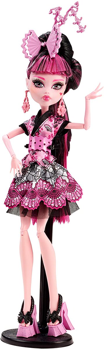 MonsterHighBot's tweet photo. Draculaura : Monster Exchange https://t.co/w88WmZk0Mm