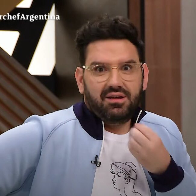 yanelosada's tweet photo. Chicos, que le pasó a la vacaaa #BakeOffArgentina https://t.co/ZEyWpEyxwT