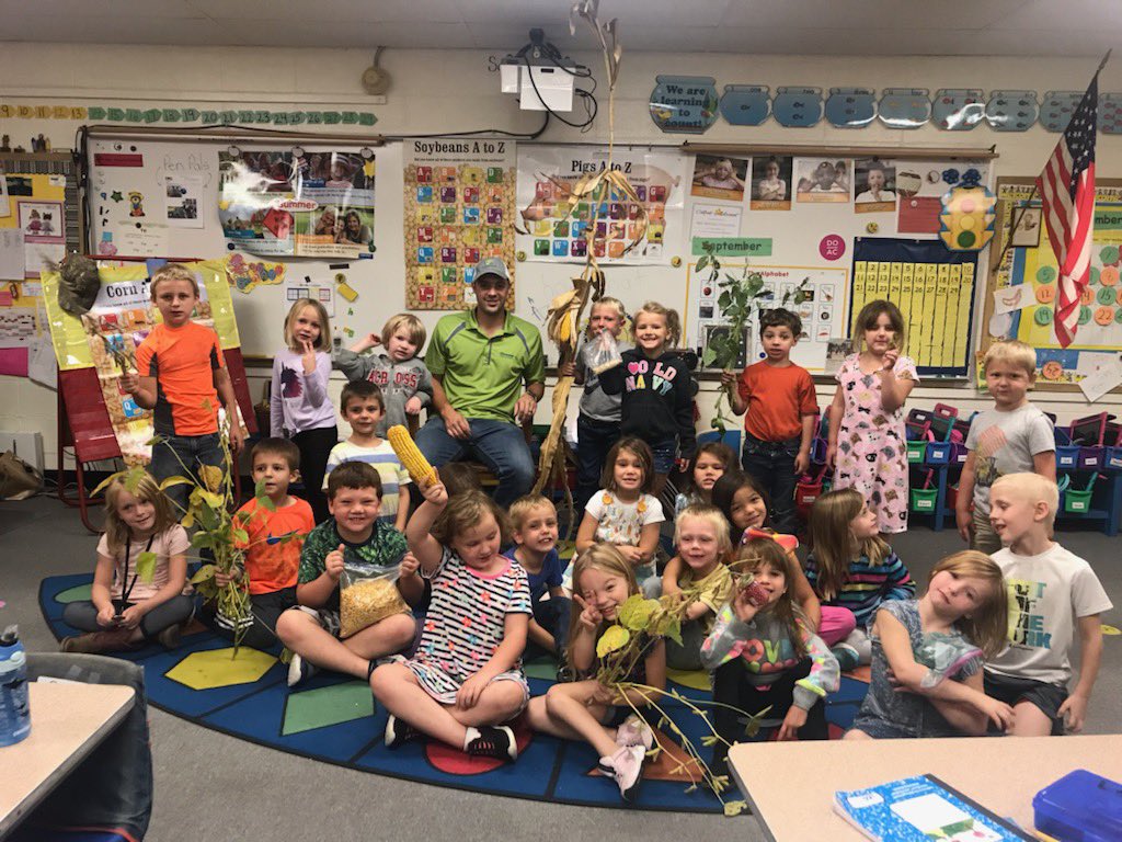 HH days themed education and farm safety with the <a href="/pawneeschool/">Pawnee City School</a> Kindergarten class <a href="/ChannelSeed/">Channel Seed</a> <a href="/Channel_NE/">Channel Nebraska</a> #FarmSafety