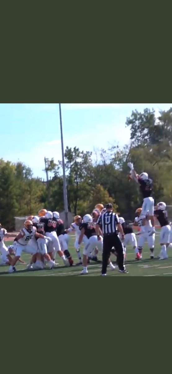 CoachJeffThorne's tweet image. Jake Beesley’s blocked FG from yesterday’s 58-6 win over Augustana. Serious bounce!!