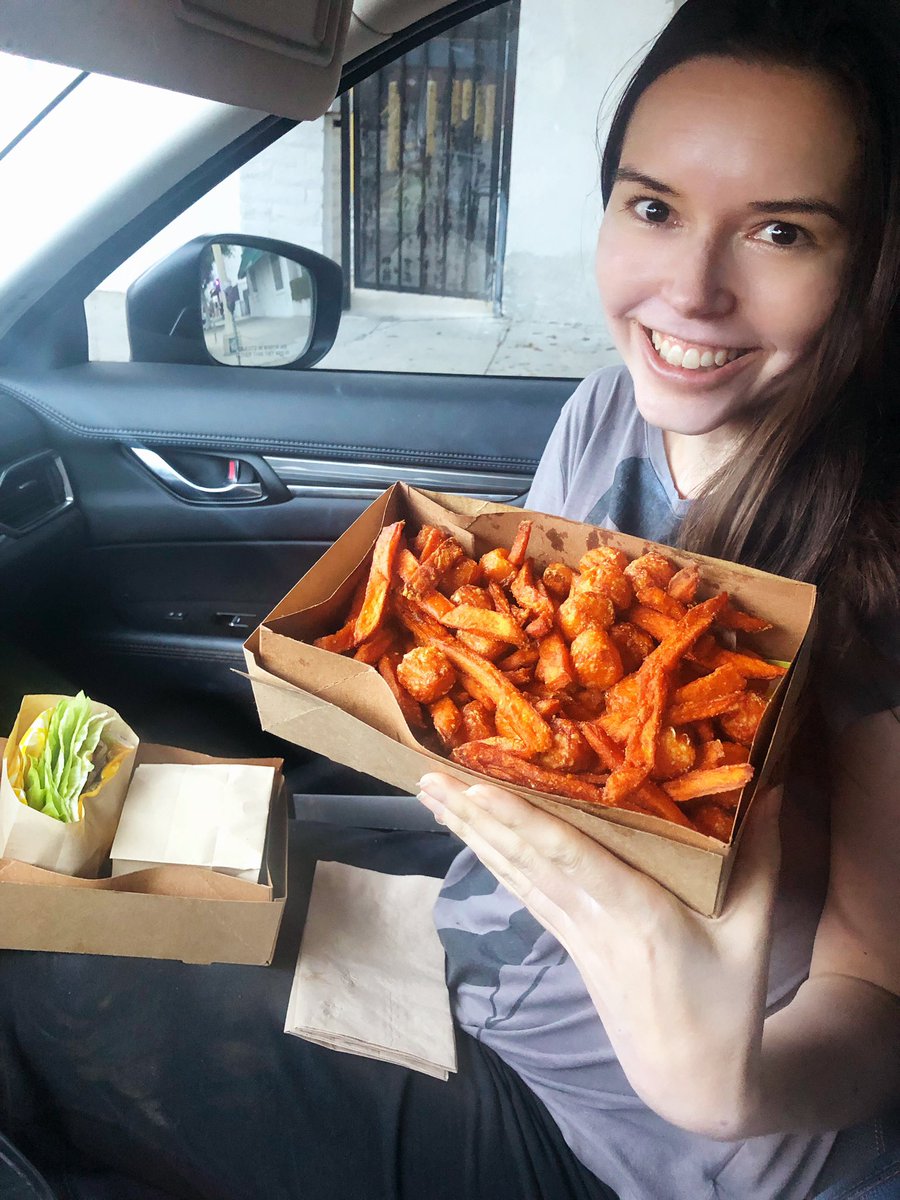 NicolePajer's tweet photo. Apparently I was craving fries! 😛 And when you can’t decide between #sweetpotatofries or #tatertots, you go to @Honeybeeburger &amp; get their #frots, which includes both! #sogood https://t.co/bWav4UjGar
