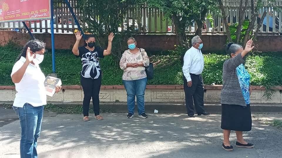 Fraternidad de pastores evangélicos de Carazo realizaron jornadas de oración por familiares y pacientes que se encuentran internados en el Hospital Regional Santiago de Jinotepe en <a href="/CarazoSilais/">Salud en familia y comunidad Carazo-SILAIS CARAZO</a> 
#SaludEnFamiliaYComunidad