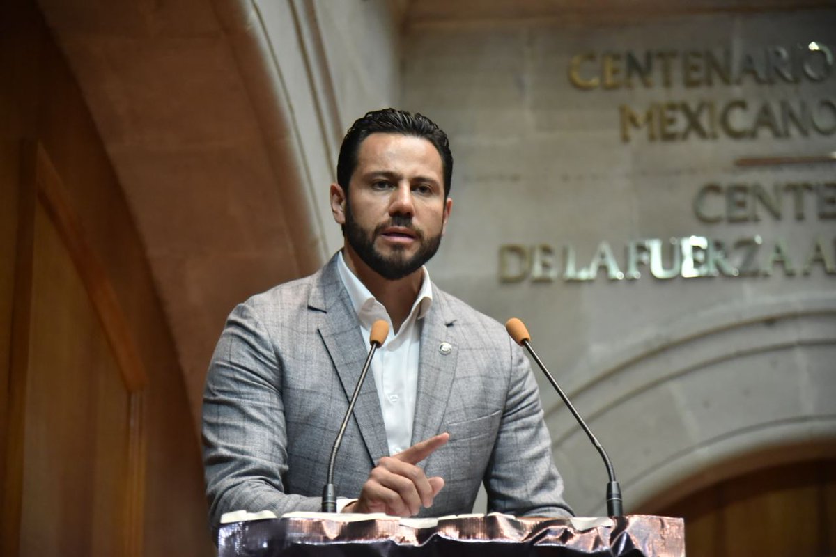 anuarazar's tweet photo. Defendamos nuestros valores y principios, construyamos nuestro camino a partir de ellos.
#PAN #PanEdomex #AnuarAzar #ConTodaLaFuerzaDelPAN #Edomex #UnidadPANEdomex #AcciónNacional #México #NuestraMilitancia #NuestrosGobiernos #NuestrosPrincipios #Panismo https://t.co/r1psOvdAKm