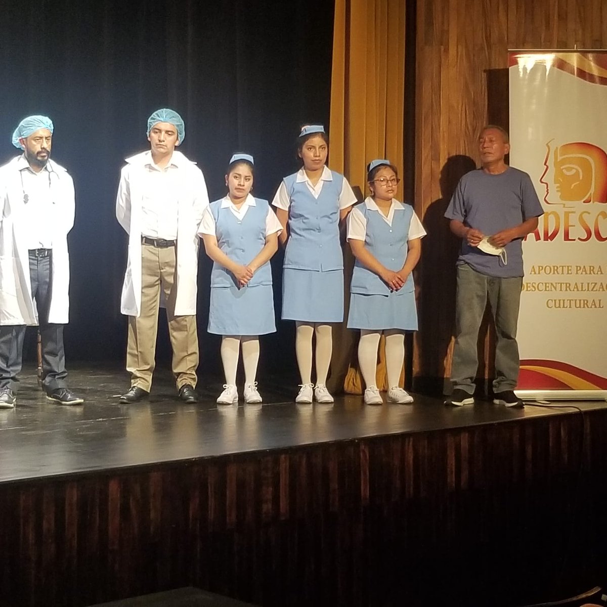 adescagt's tweet photo. Gracias al @CCMAA_oficial por el apoyo a las actrices y actores de la obra de #Teatro #LaRafaila quienes viajaron desde Chichicastenango para presentar la obra en el Teatro de Cámara del #CCMAA.
Es un gusto apoyar al talento nacional #Adesca siempre #AlServiciodelaCultura https://t.co/wZR17Unw3a