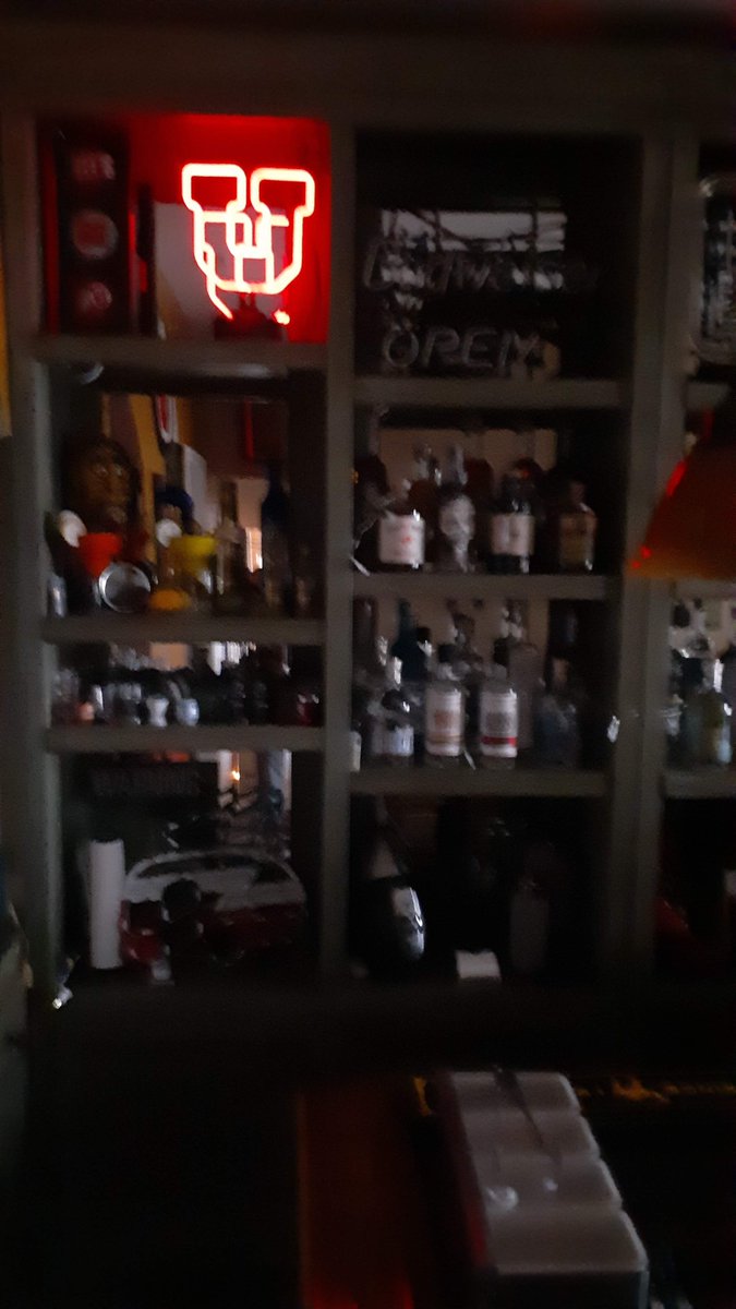 61_Shasta's tweet image. LLA-Lowe. Our U's are lit for you. #LighttheU #LL22