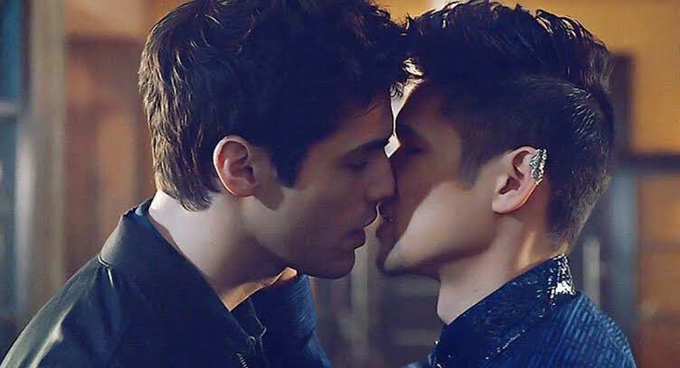 シャドウハンター ドラマ 最新情報まとめ みんなの評価 レビューが見れる ナウティスモーション 2ページ目