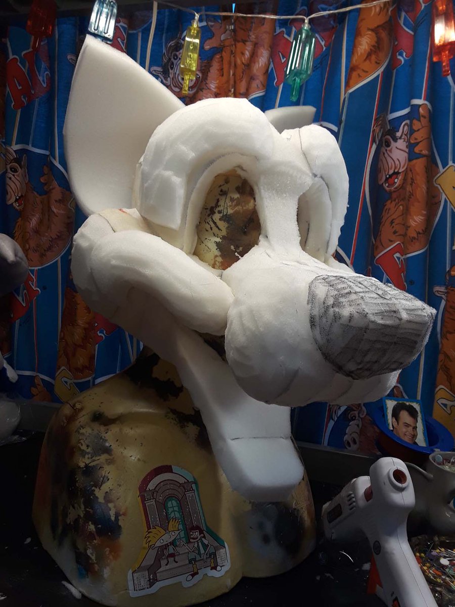 CavitySam's tweet photo. My new pattern is now available!! Link is in my bio. This one is made from layered, carved foam and the pattern is easily adaptable into other species. 

#fursuit #fursuitforsale #mascotcostume #cosplay #halloweencostume https://t.co/RHU5bDcMat