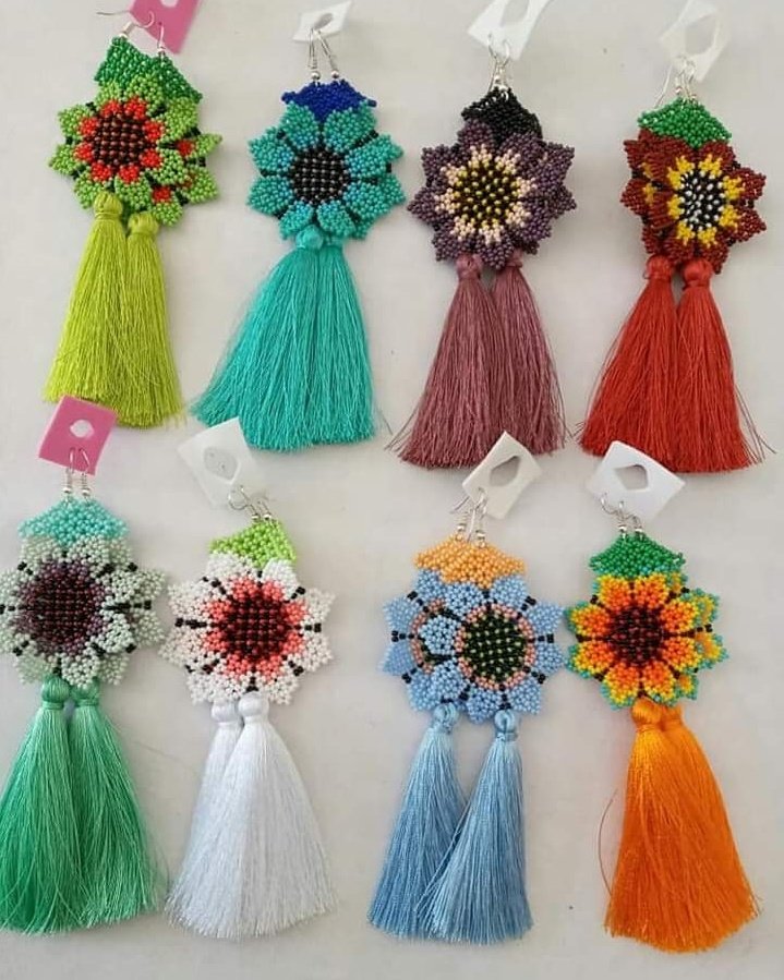 aracely2722's tweet photo. Aretes artesanales para toda ocasión.
Los puedes adquirir en Facebook como #zeykaliz.
Envíos a todo Ecuador 🇪🇨
Ayúdanos Compartiendo 🙏
#artesanías #arte #bisutería #aretes #mostacilla #manostejedoras
#emprendimiento https://t.co/dQL4tTuFY6