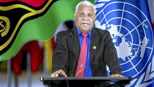 Perdana menteri republik Vanuatu Bob laughman weibur singgung masalah pelanggaran HAM di Papua barat dlm pidatonya.

Saran saya kepada bapak satu ini agar tdk usah terlalu ikut campur masalah negara lain cukup urus saja negara kecilmu agar cpt berkembang &amp; maju.