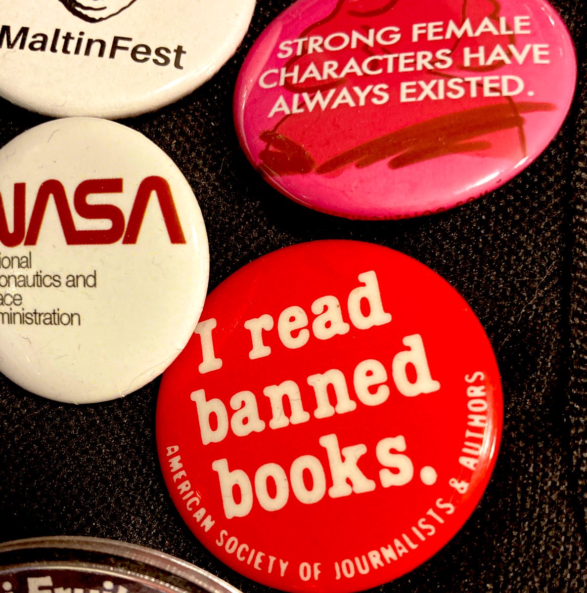 kidsonclassics's tweet photo. Books unite us. 
Censorship divides us. 

The pin was my moms and my daughter proudly displays it on the gig bag for her ukulele. 

#BannedBooksWeek https://t.co/NlEDCVzaNh