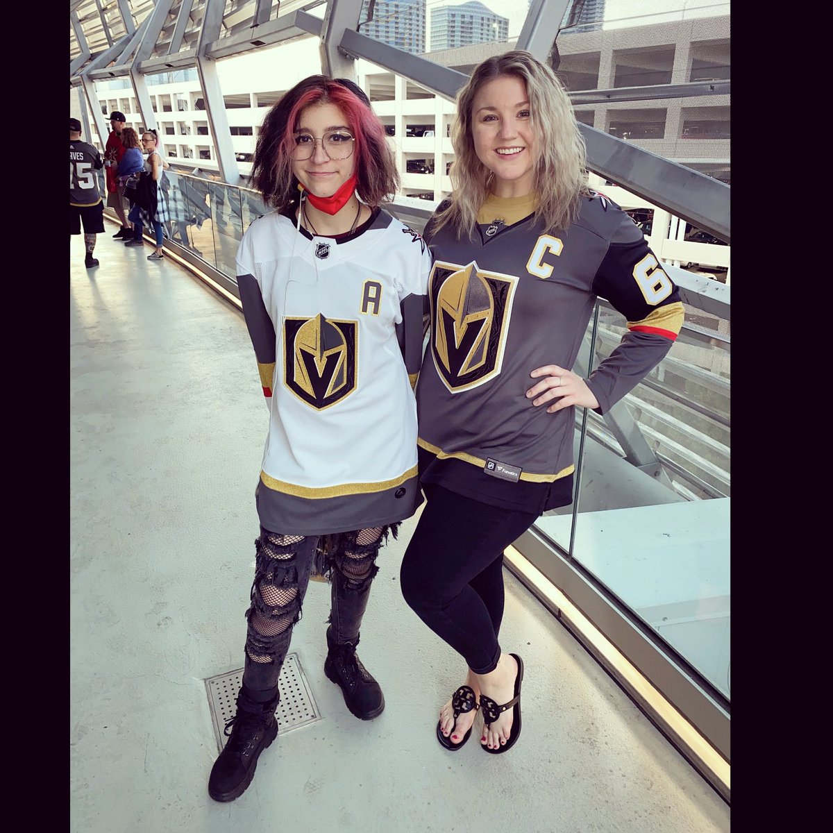 EdmistonRiley's tweet photo. Go Knights Go!!! #vegasborn https://t.co/h4lTEm4LEp