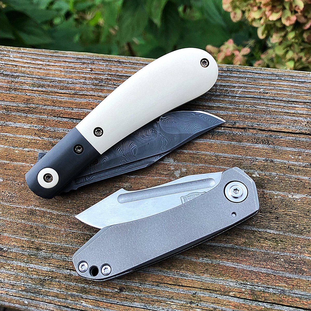 KevinCo55931013's tweet photo. Sunday’s things:)
#jbstoutknifeandtool
#slickleg #docshiffer
#backpocketflipper https://t.co/KR4FasDMqs