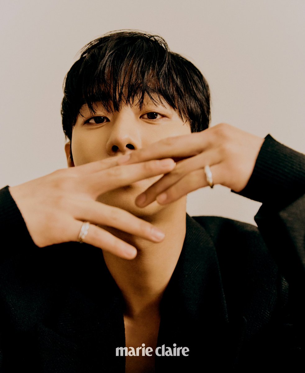 드라마 <홍천기>의 ‘하람’, 배우 #안효섭 을 만났습니다. 화보 전체와 인터뷰는 마리끌레르 10월호에서 확인하세요! https://marieclairekorea.com/celebrity/20...