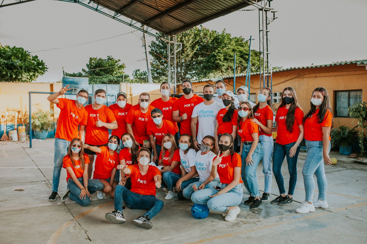 portijoven's tweet photo. Muchas gracias equipo, todo esto no sería posible sin ustedes. El Movimiento por ti joven es un logro de todos, este es nuestro sueño que cada día se vuelve más real que nunca y vamos por mucho más #MovimientoPorTiJovenBAQ #welovebarranquilla #portibarranquilla https://t.co/4KpMng6ura